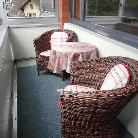 Parkweg 9 *
